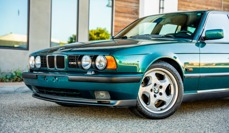 								1993 BMW M5 Touring full									