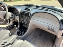 
										1997 Ford Mustang White 4.6l 5 Speed Manual full									