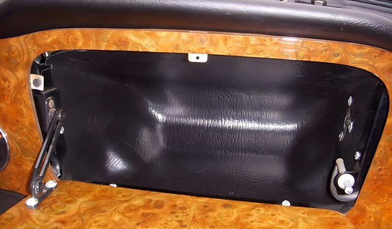 
								1976 Triumph TR6 full									