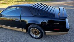 
										1985 Pontiac Firebird Trans Am 5-Speed full									