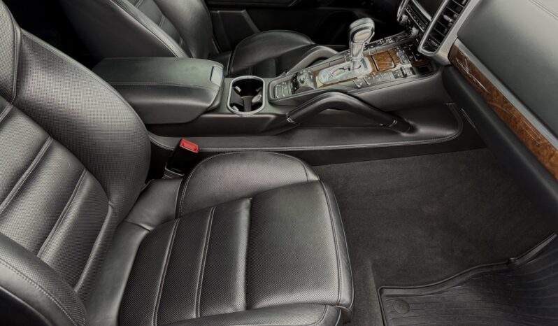 
								2014 Porsche Cayenne Turbo full									