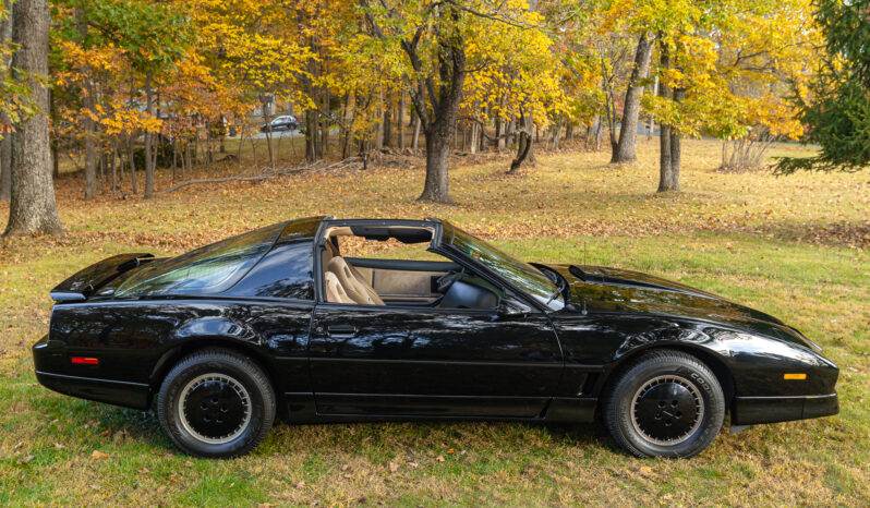 
								1987 Pontiac Firebird Trans Am full									