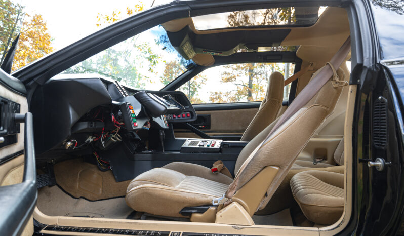 
								1987 Pontiac Firebird Trans Am full									