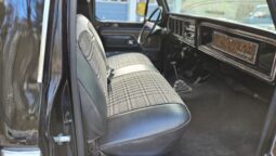 										1977 Ford F-250 Ranger 4×4 full									