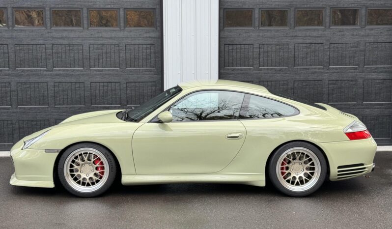 
								2003 Porsche 911 Carrera 4S Coupe full									