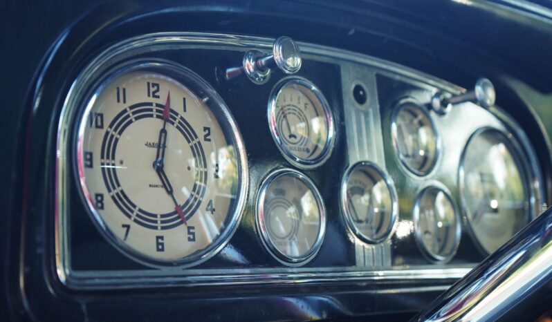 
								1934 Cadillac 370-D V12 Fleetwood Sedan full									