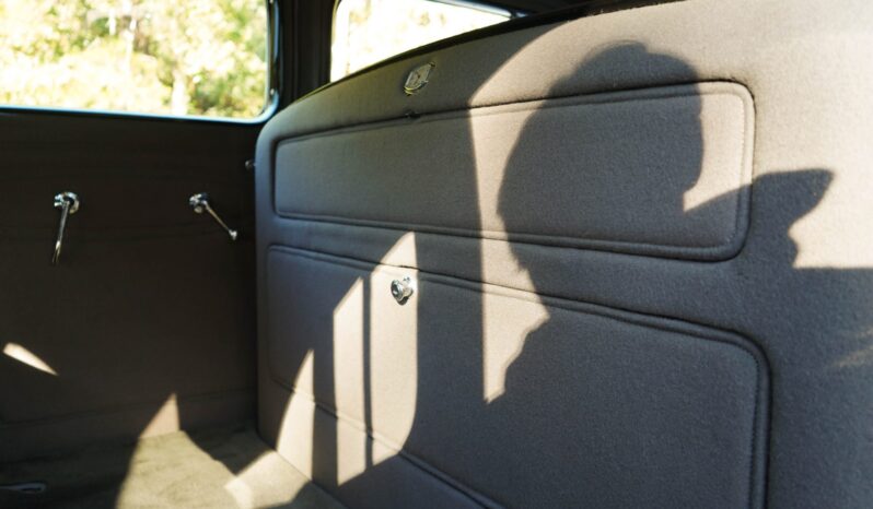 
								1934 Cadillac 370-D V12 Fleetwood Sedan full									