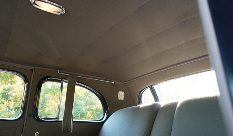 
								1934 Cadillac 370-D V12 Fleetwood Sedan full									