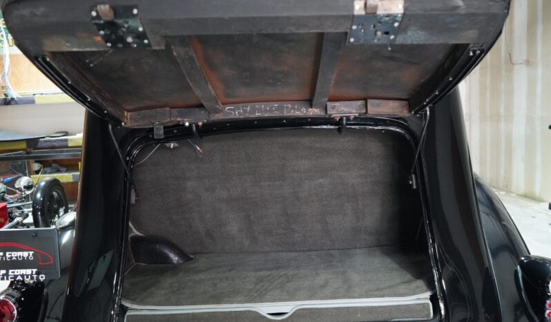 
								1934 Cadillac 370-D V12 Fleetwood Sedan full									