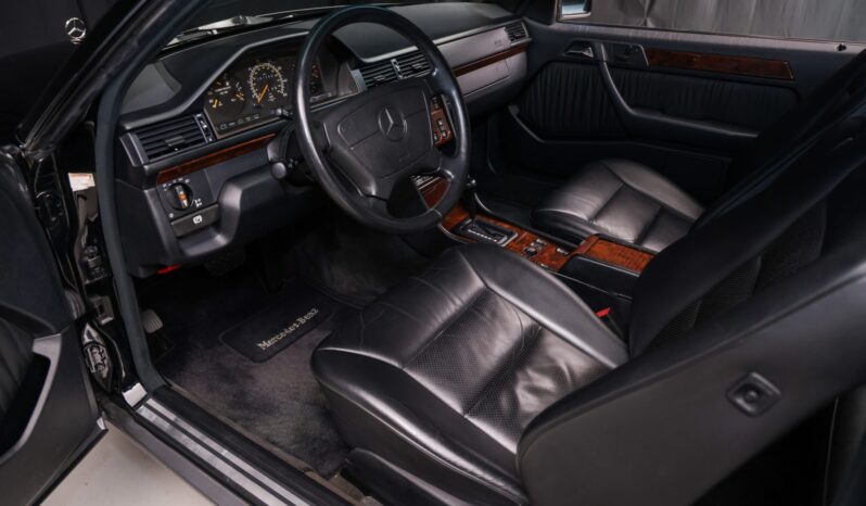 
								1993 Mercedes-Benz 300CE Coupe full									