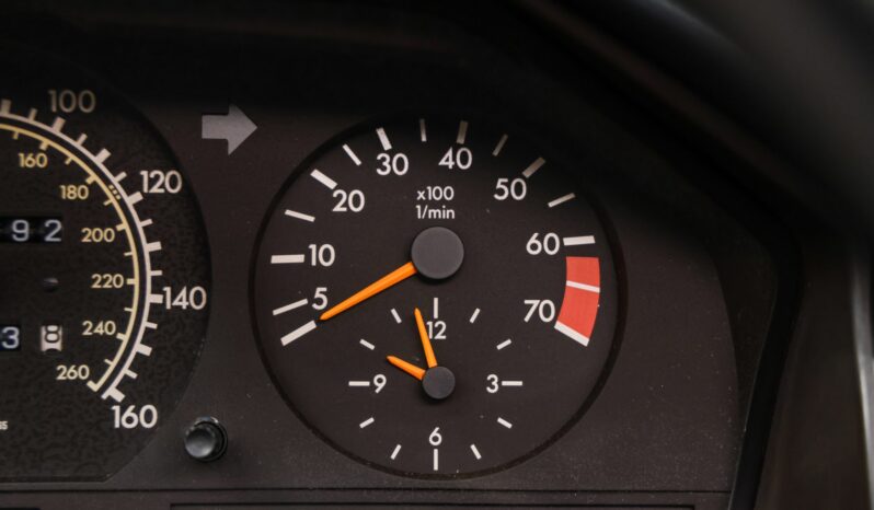 
								1993 Mercedes-Benz 300CE Coupe full									