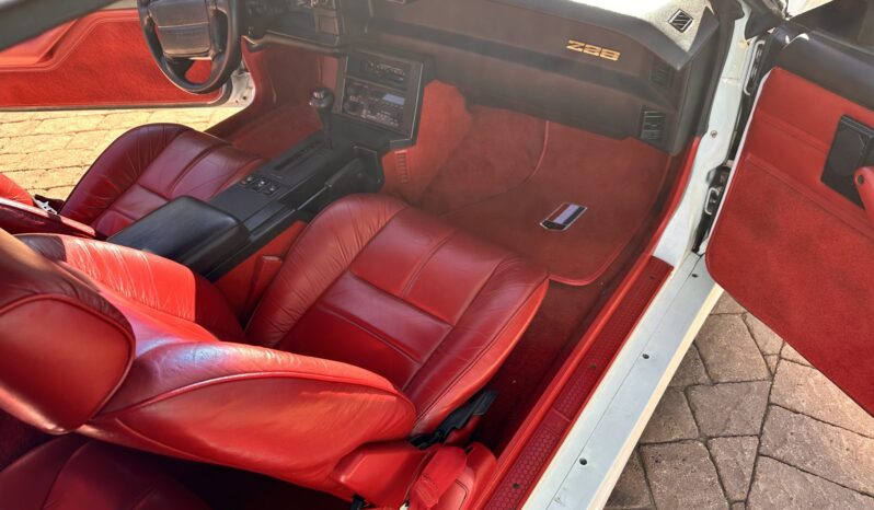 
								1991 Chevrolet Camaro Z28 Convertible full									