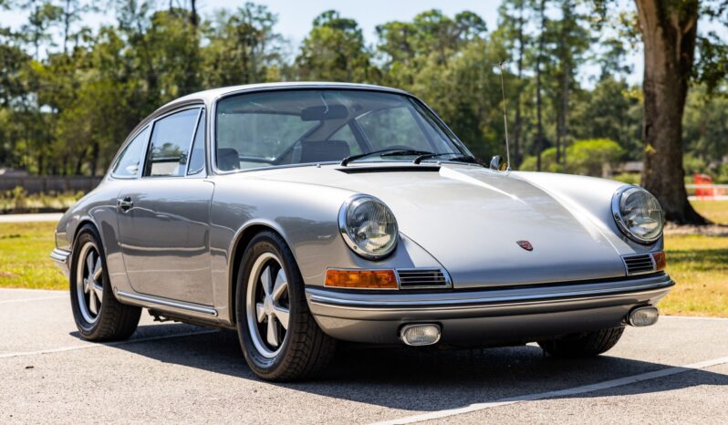 
								1968 Porsche 912 Coupe 5-Speed full									