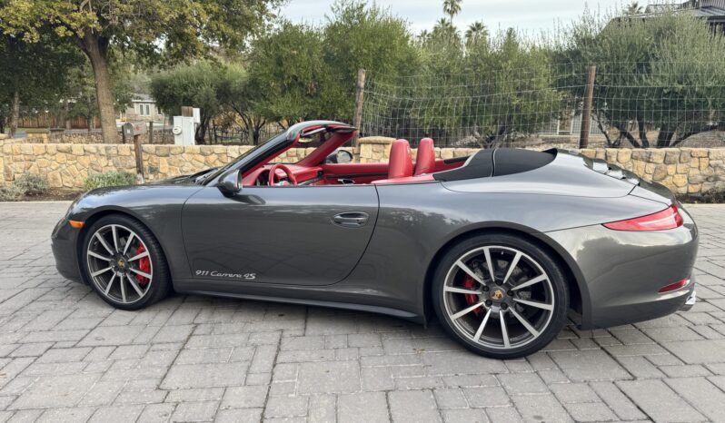 
								2013 Porsche 911 Carrera 4S Cabriolet full									