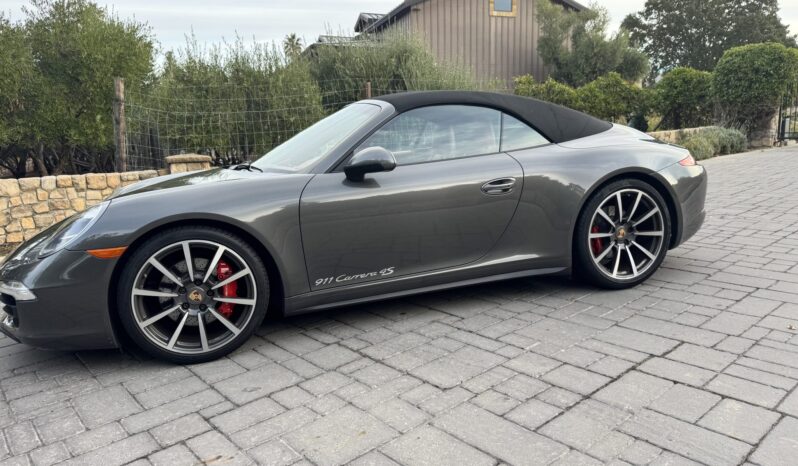 
								2013 Porsche 911 Carrera 4S Cabriolet full									