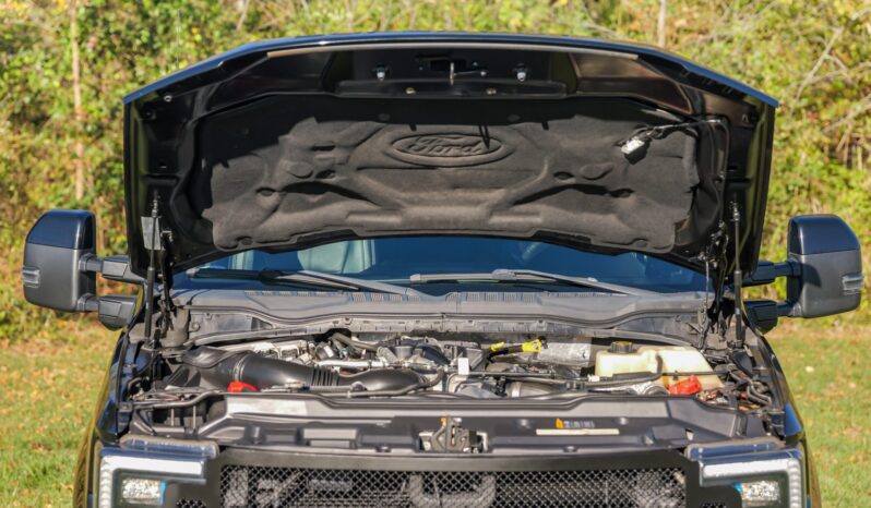 
								2018 Ford F-250 Super Duty Lariat Crew Cab Power Stroke full									