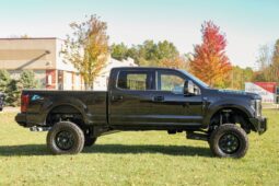 
										2018 Ford F-250 Super Duty Lariat Crew Cab Power Stroke full									