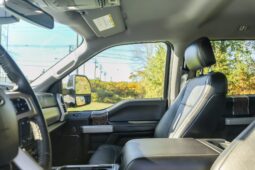 
										2018 Ford F-250 Super Duty Lariat Crew Cab Power Stroke full									