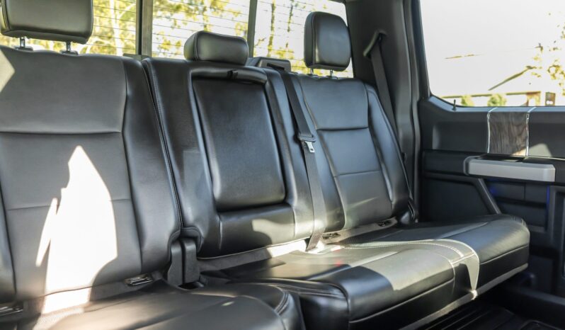 
								2018 Ford F-250 Super Duty Lariat Crew Cab Power Stroke full									