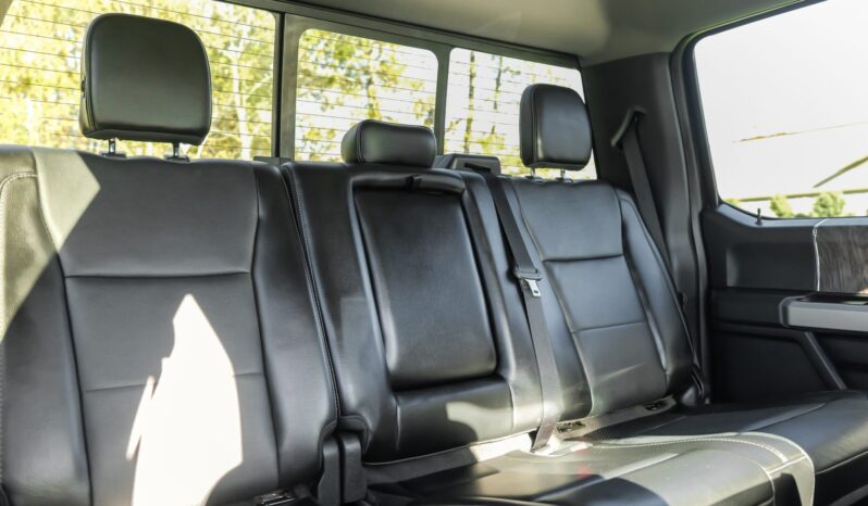 
								2018 Ford F-250 Super Duty Lariat Crew Cab Power Stroke full									