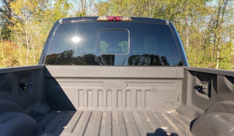 
								2018 Ford F-250 Super Duty Lariat Crew Cab Power Stroke full									