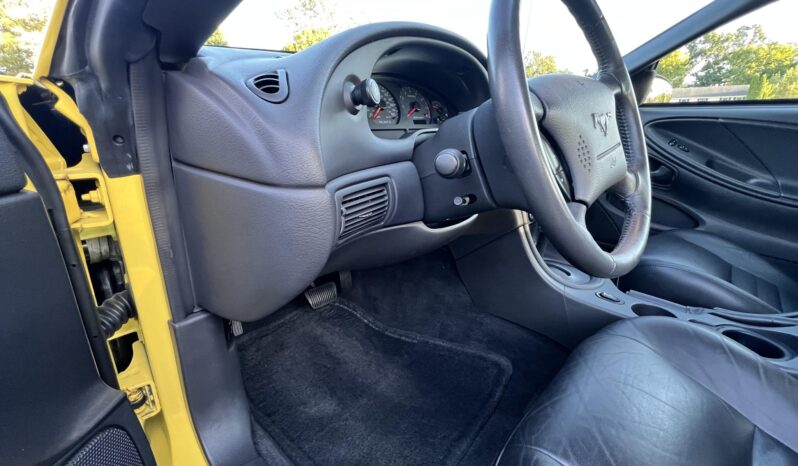 
								2002 Ford Mustang GT Convertible full									