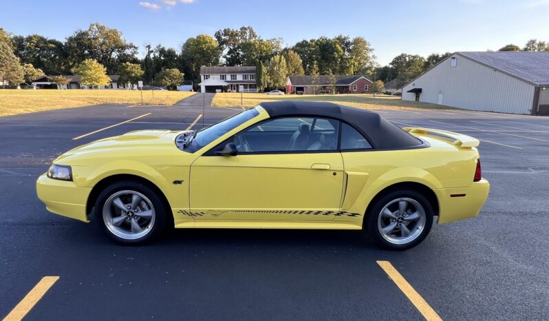 
								2002 Ford Mustang GT Convertible full									