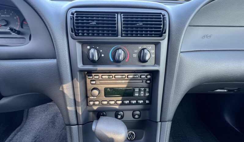 
								2002 Ford Mustang GT Convertible full									