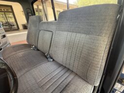 
										1990 Ford F-150 XLT Lariat 4×4 full									