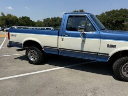 
										1990 Ford F-150 XLT Lariat 4×4 full									