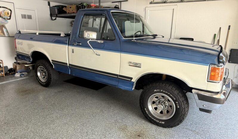 1990 Ford F-150 XLT Lariat 4×4 1