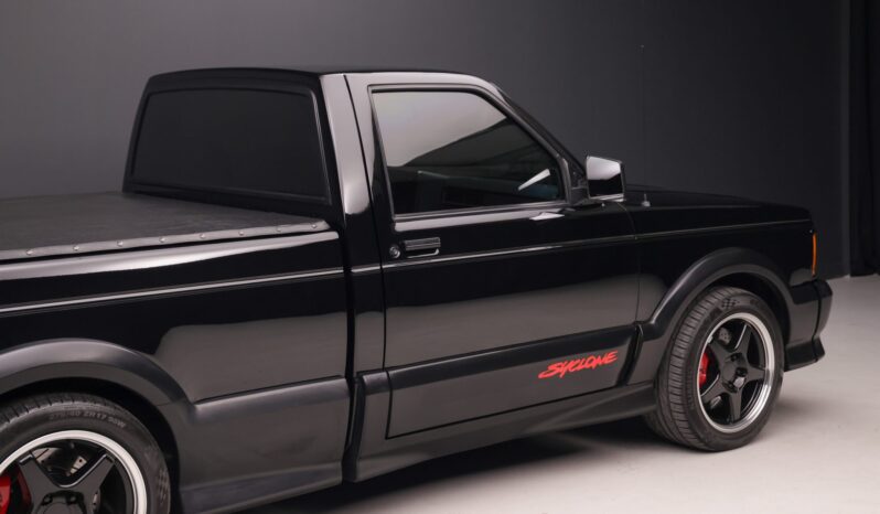 
								1991 GMC Syclone full									