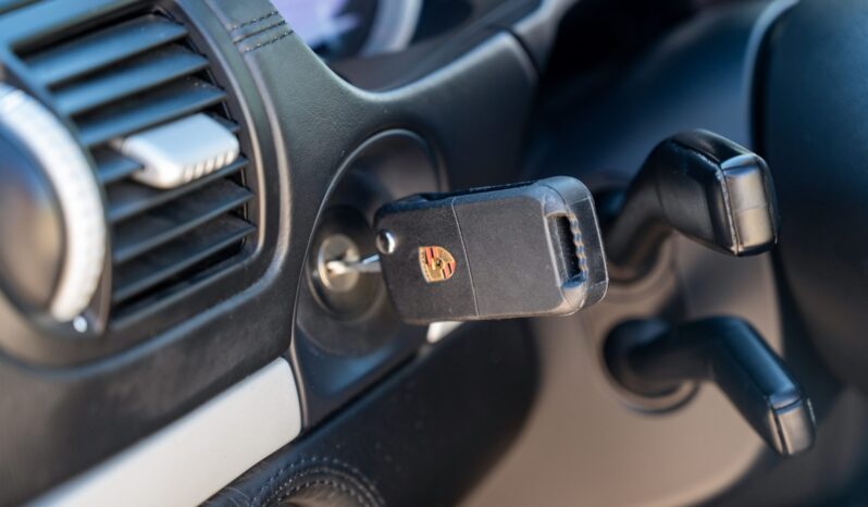 
								2009 Porsche Cayenne GTS 6-Speed full									