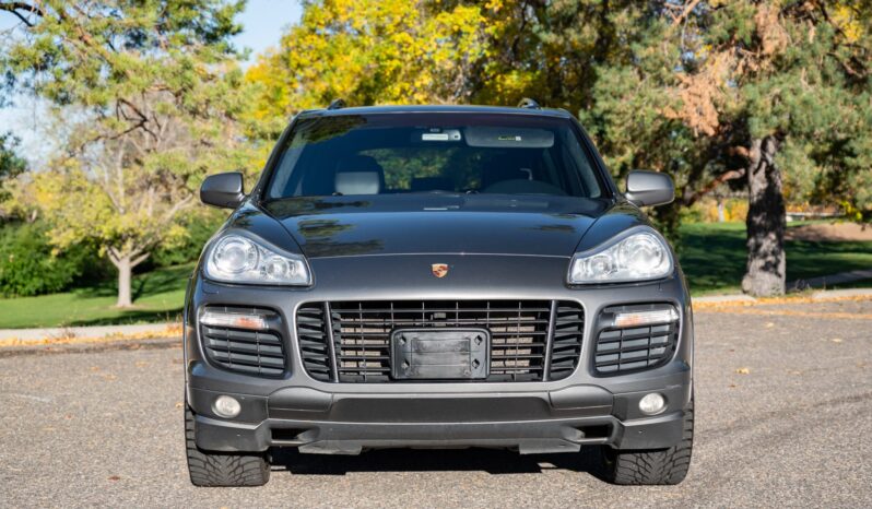 
								2009 Porsche Cayenne GTS 6-Speed full									