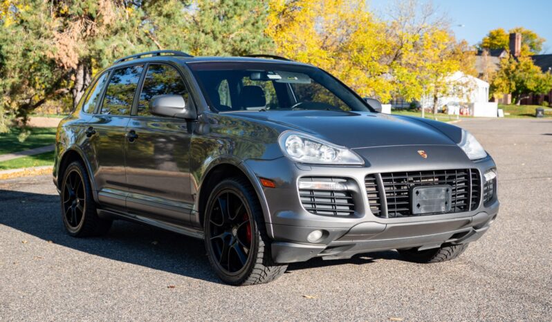 
								2009 Porsche Cayenne GTS 6-Speed full									
