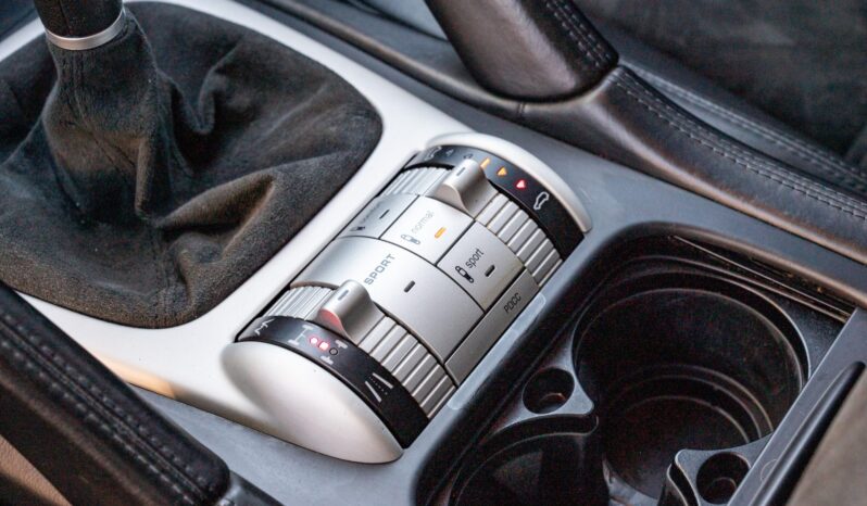 
								2009 Porsche Cayenne GTS 6-Speed full									