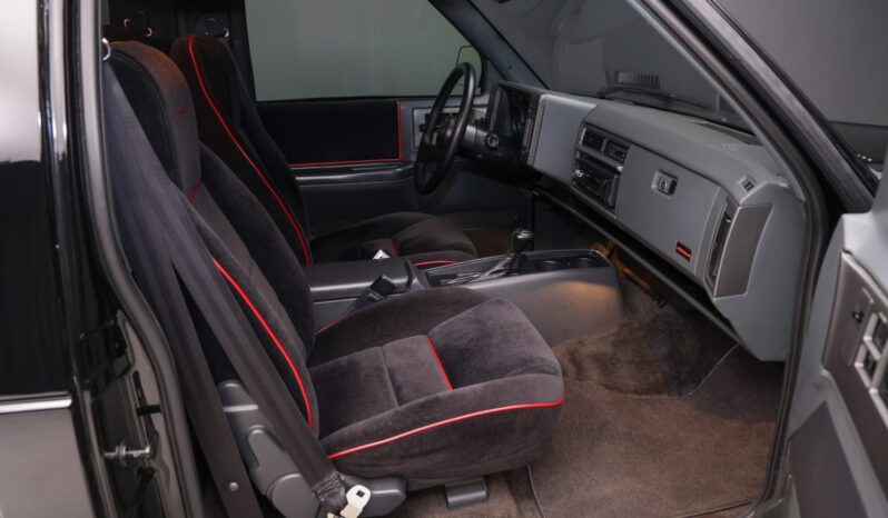 
								1991 GMC Syclone full									