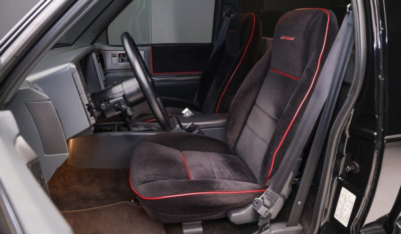 
								1991 GMC Syclone full									