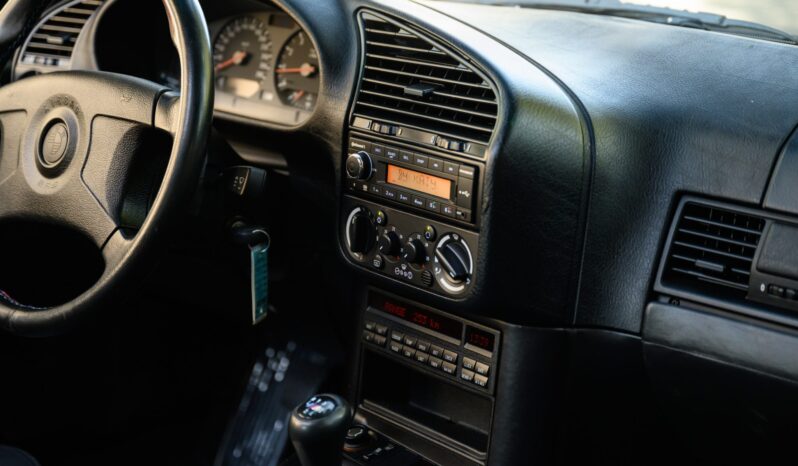 
								1994 BMW M3 Coupe 5-Speed full									