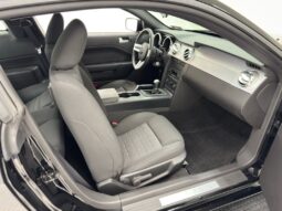 										2006 Ford Mustang Coupe 4.6 Liter 3V V8/ full									