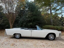 
										1965 Lincoln Continental Convertible full									