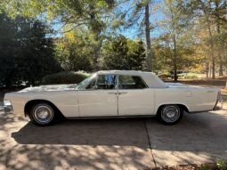 
										1965 Lincoln Continental Convertible full									