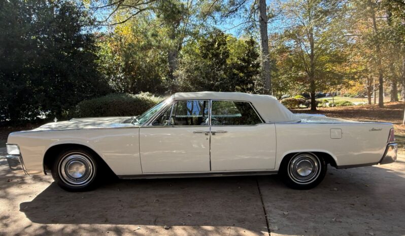 
								1965 Lincoln Continental Convertible full									