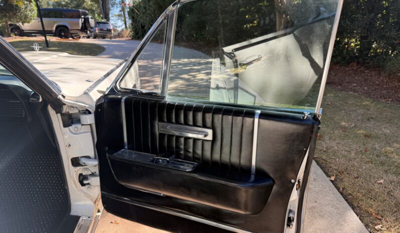 
								1965 Lincoln Continental Convertible full									