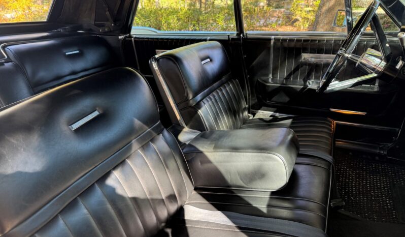 
								1965 Lincoln Continental Convertible full									