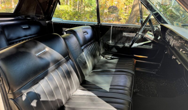
								1965 Lincoln Continental Convertible full									