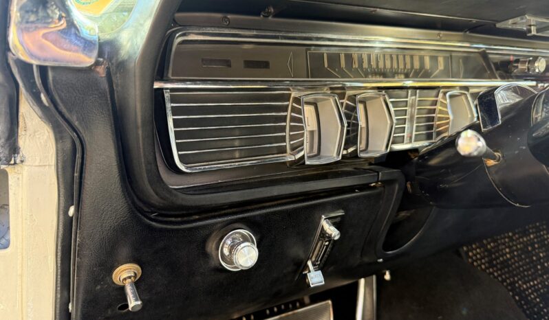 
								1965 Lincoln Continental Convertible full									