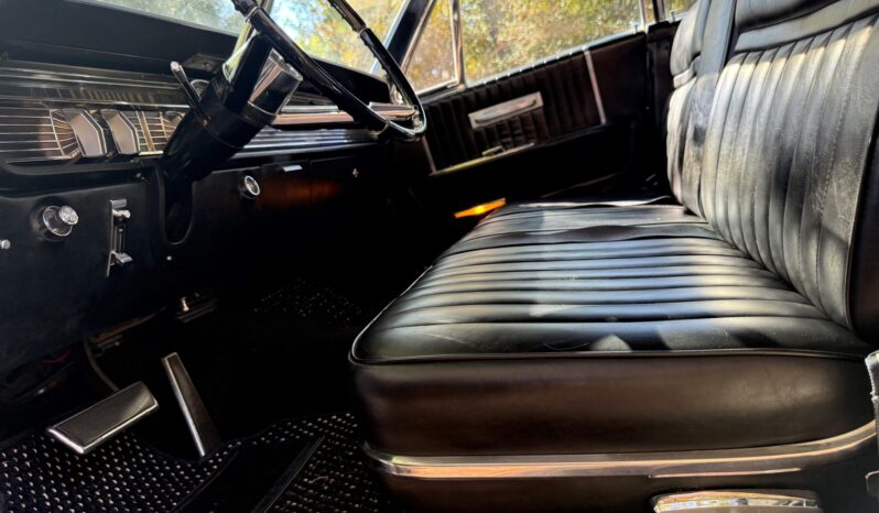 
								1965 Lincoln Continental Convertible full									