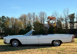 1965 Lincoln Continental Convertible 2