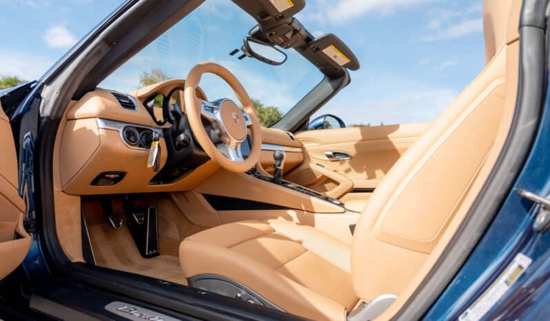 
								2013 Porsche Boxster S 6-Speed full									